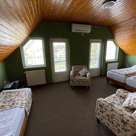 Villa Astoria Balatongyörök Eksteriør billede