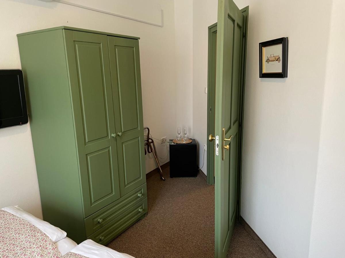 Villa Astoria Balatongyörök Eksteriør billede
