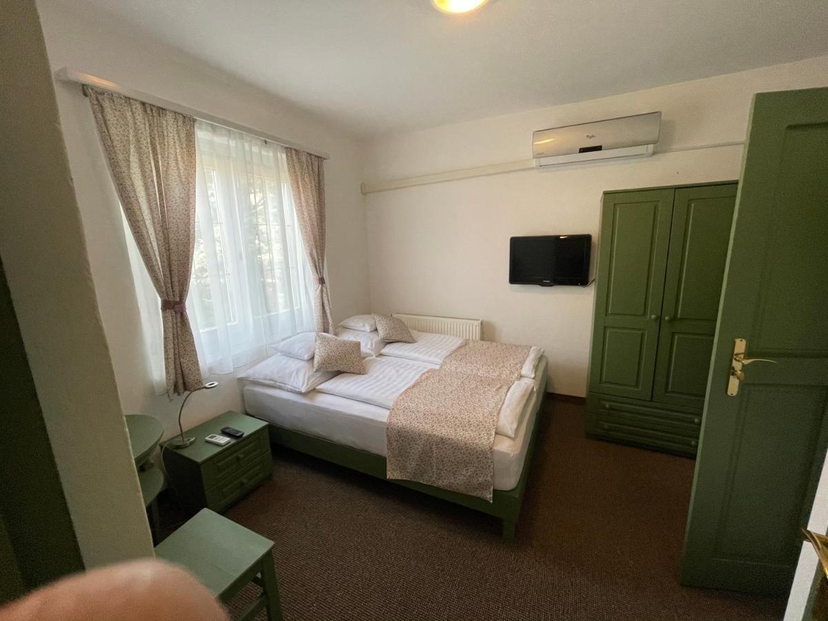 Villa Astoria Balatongyörök Eksteriør billede