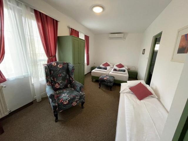 Villa Astoria Balatongyörök Eksteriør billede