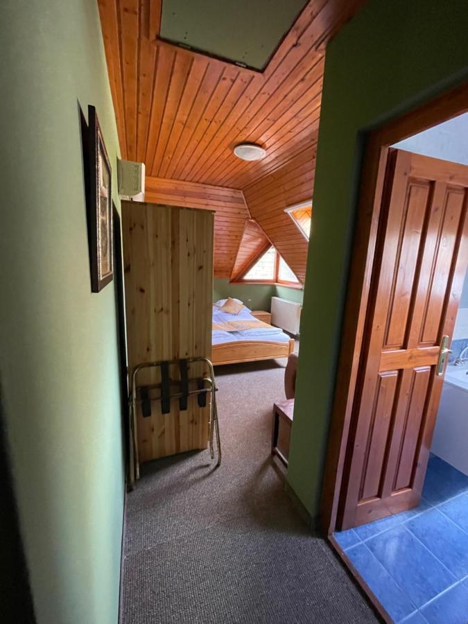 Villa Astoria Balatongyörök Eksteriør billede