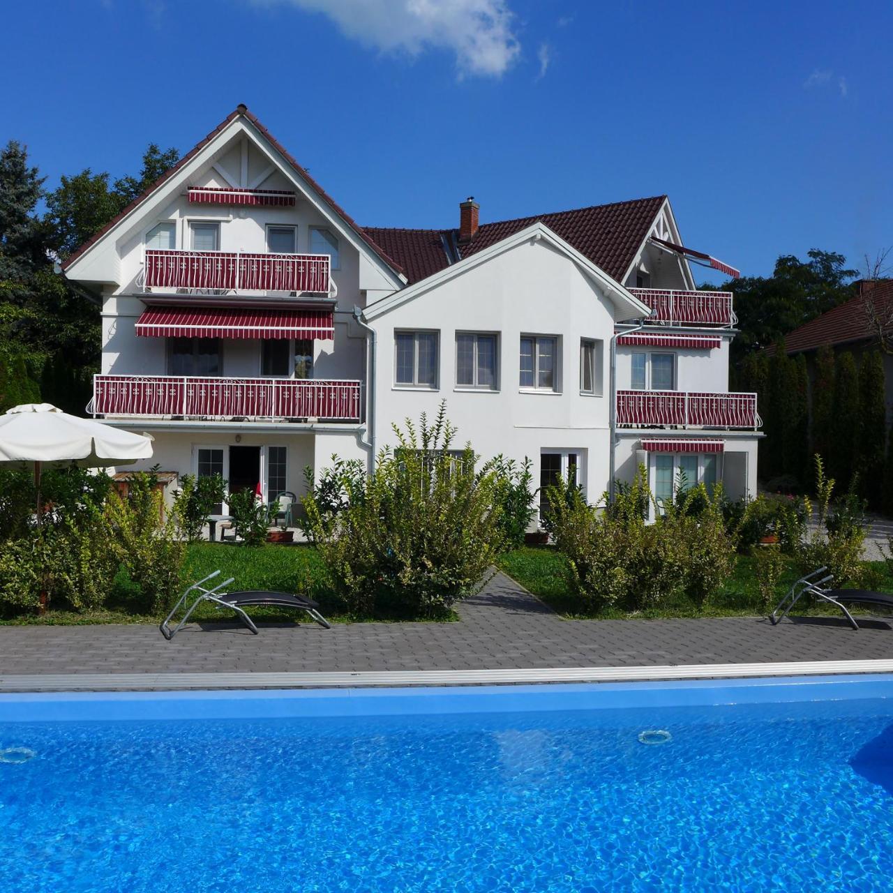 Villa Astoria Balatongyörök Eksteriør billede